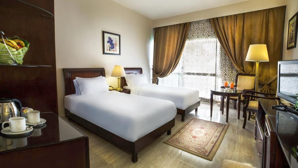 الفندق بيراميزا إيزيس الأقصر - الأقصر